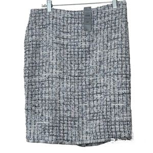New Ann Taylor Petite Tweed pencil skirt with fridge hem. Women’s 12P